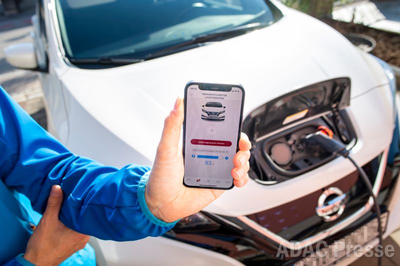 ADAC fordert Kostentransparenz bei Fahrzeugapps