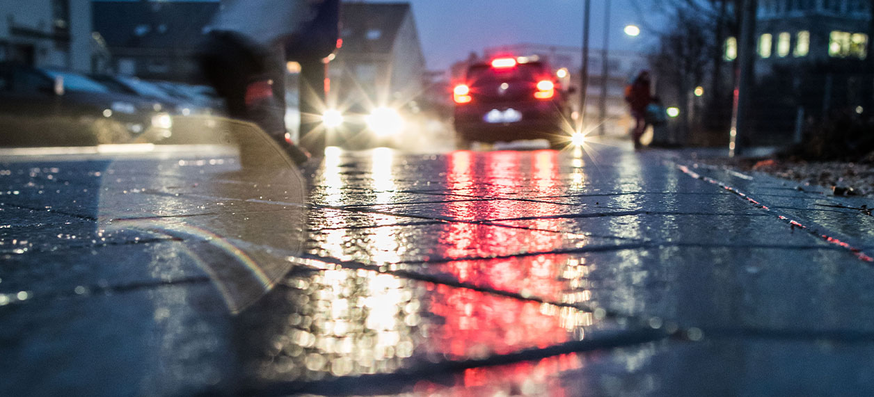 Gefahr von Blitzeis: Auto besser stehen lassen