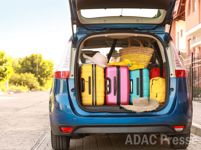 ADAC Hessen-Thüringen - Gepäck verstauen ist wie Tetris - AdobeStock