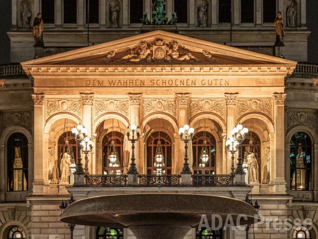 Die Alte Oper in Frankfurt am Main. Foto: Margitta Hamel Shutterstock