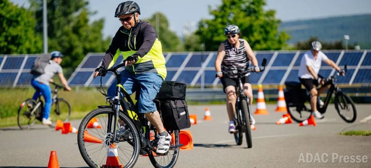 ADAC Technik-Check & E-Bike Training in Wiesbaden