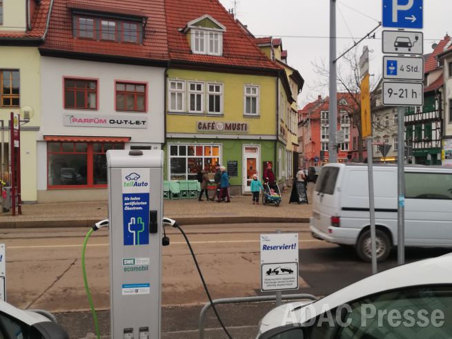 Beschilderungsdurcheinander an öffentlichen Ladesäulen - So ist die Lage in Erfurt