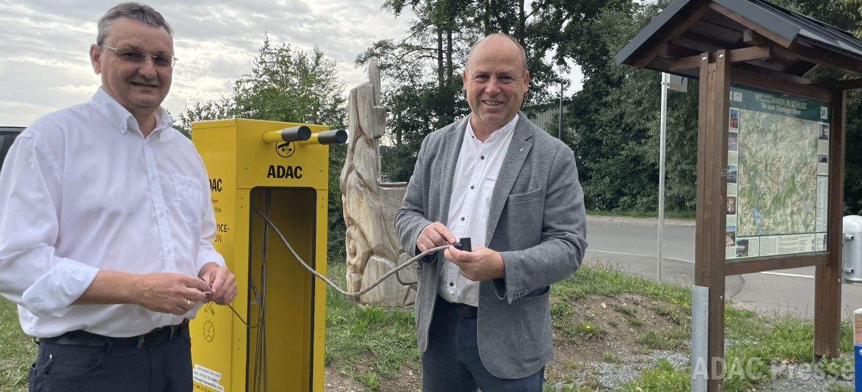 ADAC installiert Radservice-Station in Schleiz