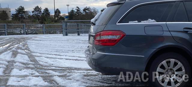 ADAC: Eis und Schnee müssen runter