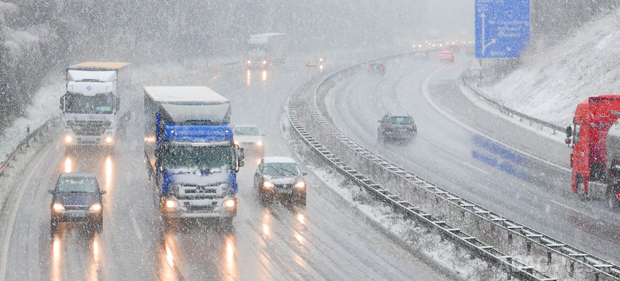 Wintereinbruch in Deutschland ADAC gibt Tipps für die Fahrt auf